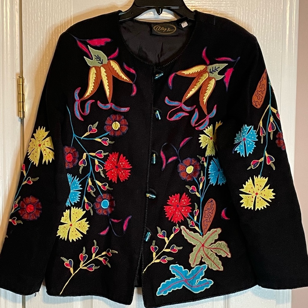 🧥 Alex Kim Black Jacket w/Bright Floral Appliqués & Embroidery. Size Medium. 🧥